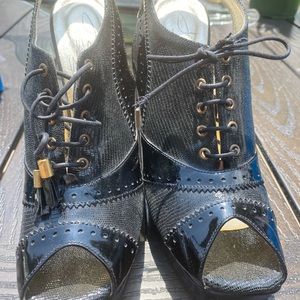 Fluevog LA Bianco black size 10
